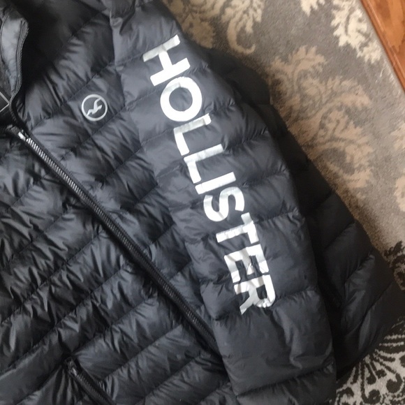Men’s Black Hollister Puffer Jacket - Picture 2 of 4